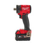 Cheie de impact Milwaukee M18 FUEL™ FIW2P12/F12 compacta 1/2" + 2 acumulatori M18™ 5 Ah + incarcator M18 + cutie din plastic